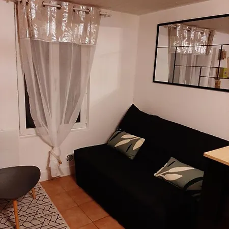 Petite Maison Agreable Au Centre D'angouleme アングレーム